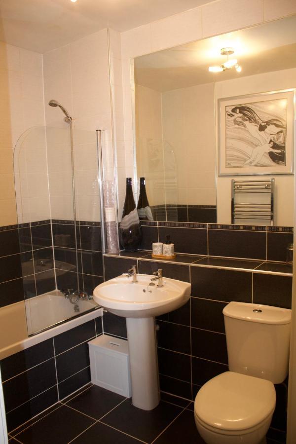 Lovely 1 Bed Flat In Stockbridge, Near Edinburghs City Centre ภายนอก รูปภาพ